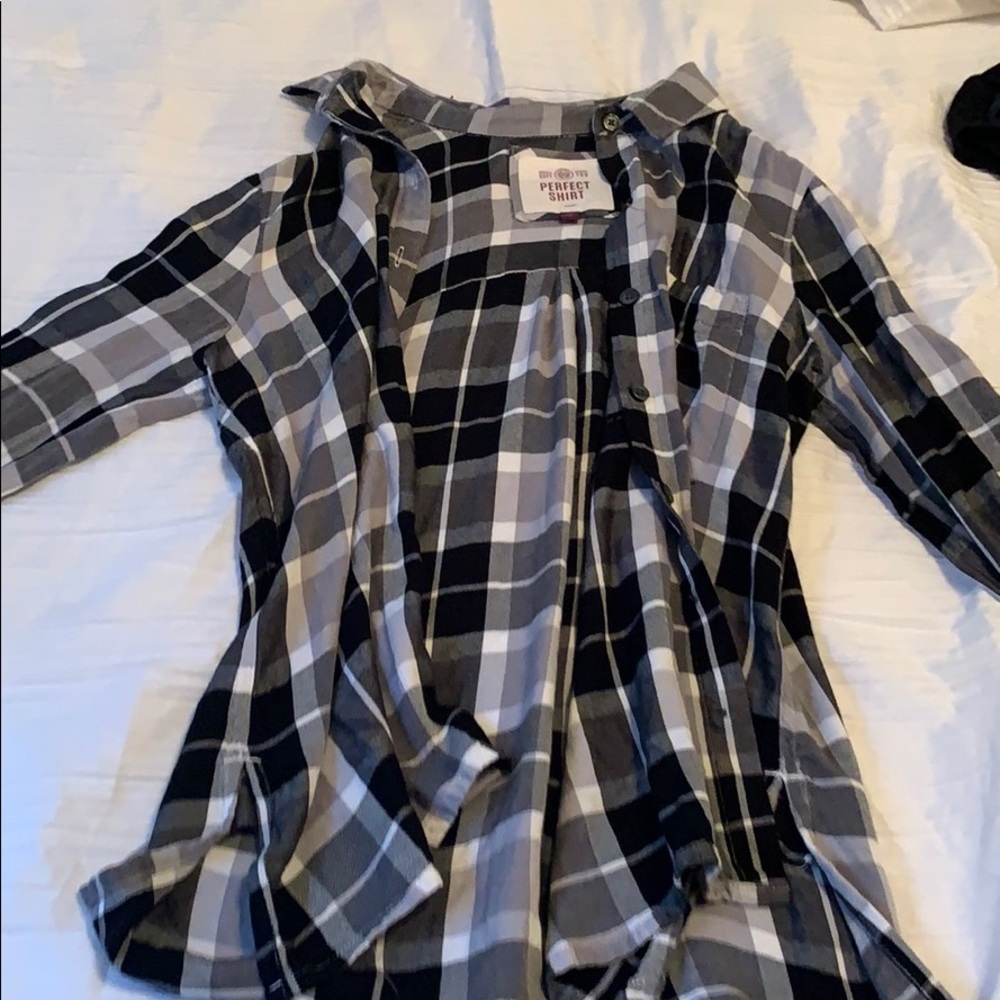 black, white, and gray flannel